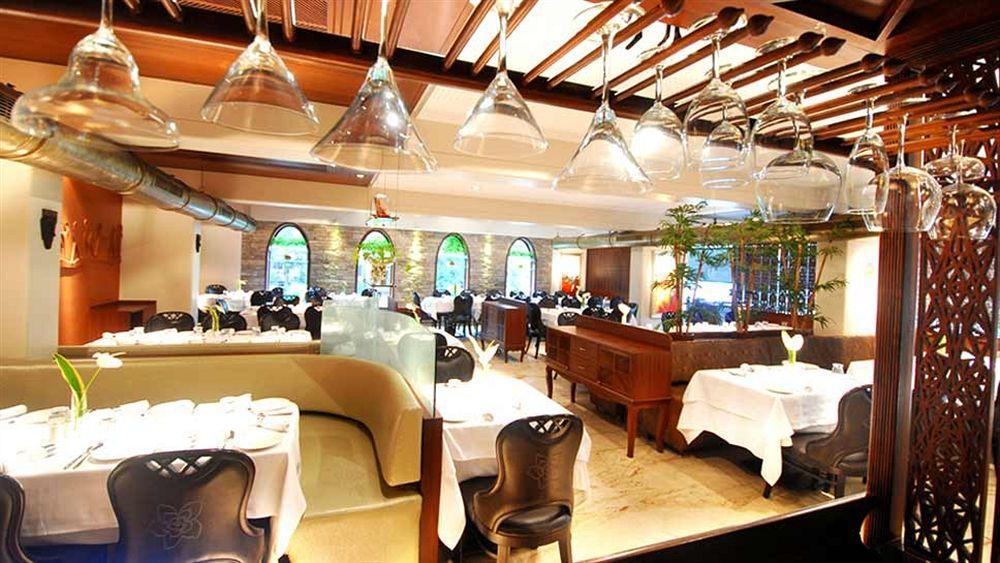 Sai Palace Hotel Mumbai Dış mekan fotoğraf