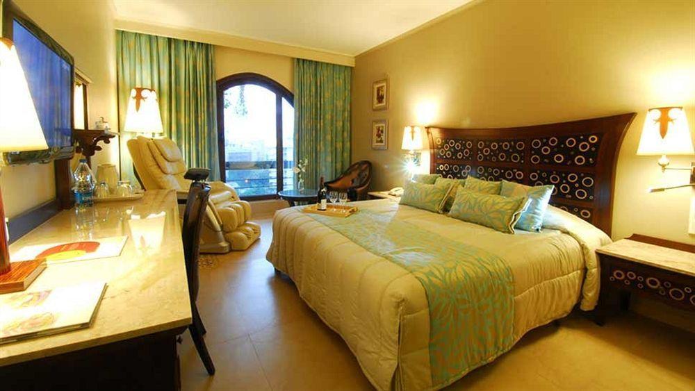 Sai Palace Hotel Mumbai Dış mekan fotoğraf