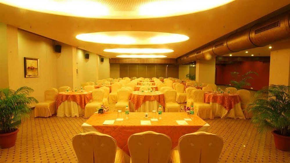 Sai Palace Hotel Mumbai Dış mekan fotoğraf